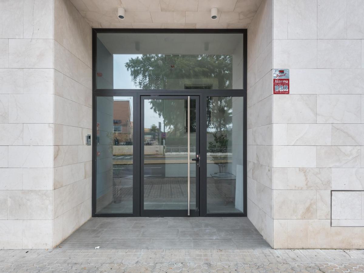Limehome Sevilla Calle Torcuato Luca De Tena - Digital Access Eksteriør billede